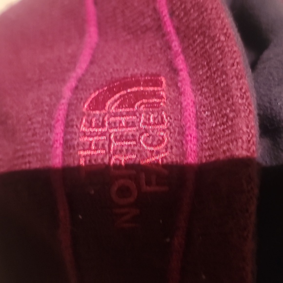 The north face dark pink women 'hat - Picture 5 of 5
